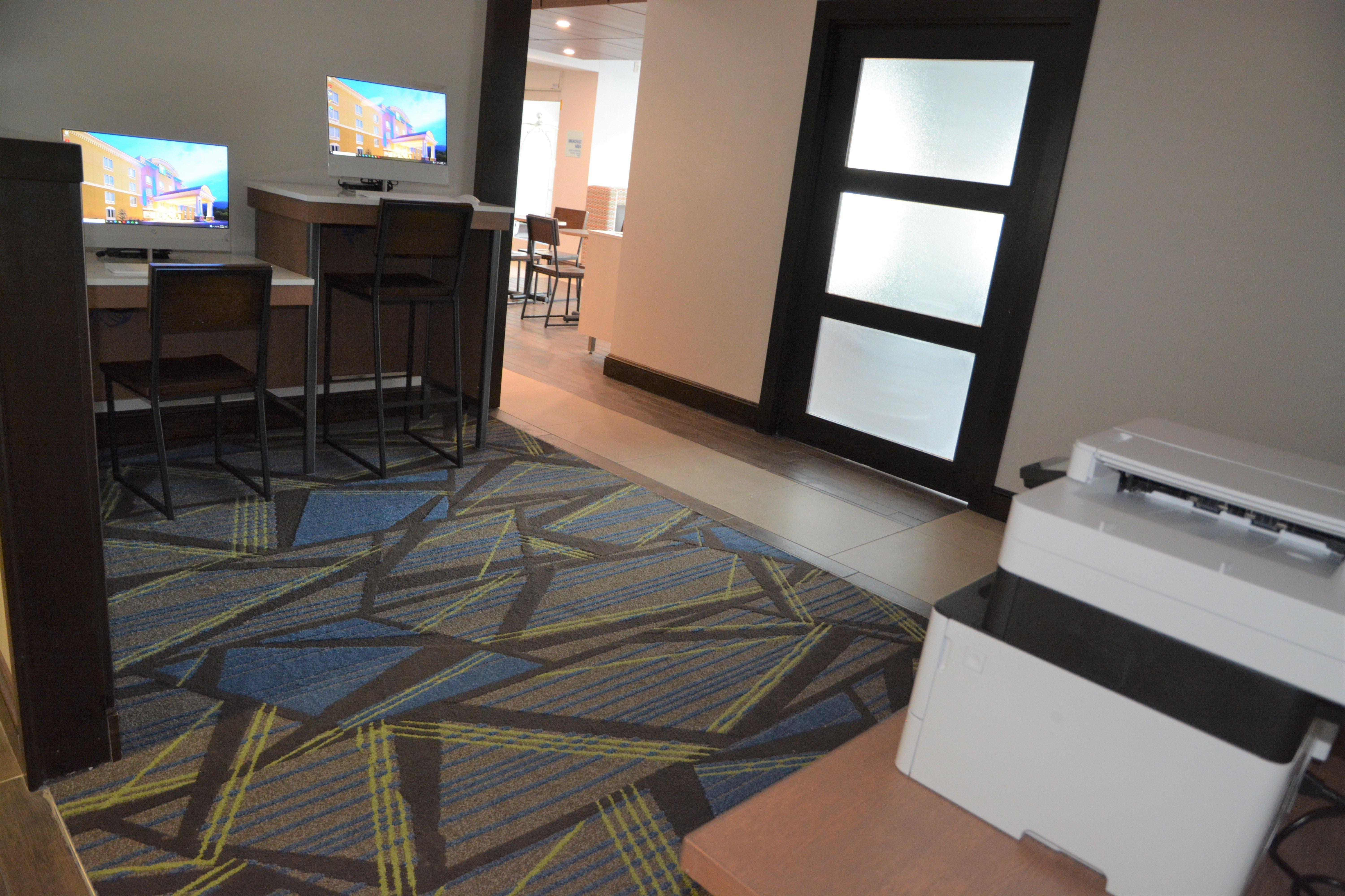 Express & By Ihg Hotel 2*