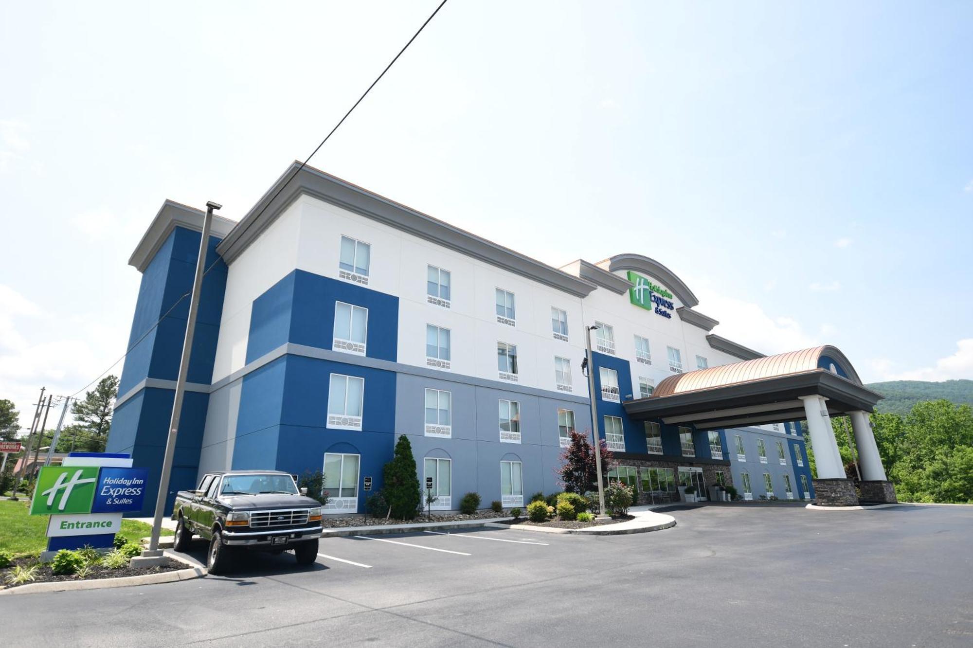 Hotel Express & By Ihg Caryville